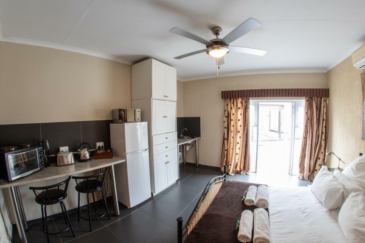 Meransha Self Catering Cc Walvis Bay Exterior photo